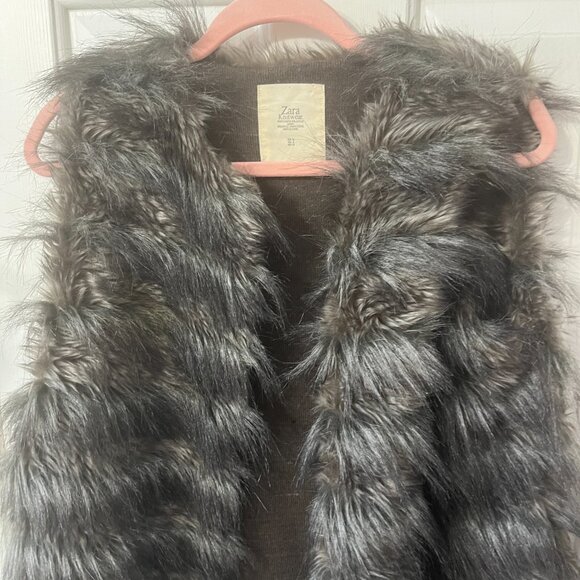 Zara Knitwear Faux Fur Vest Long Feathery Grey Black Women's Medium - Picture 2 of 9